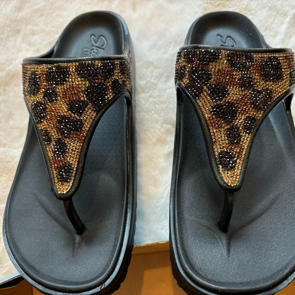 NWT Skechers Leopard Print Sandals Black and Brown Size 9 - Picture 3 of 9